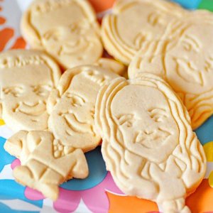 Cartoon Wedding Cookie Favors